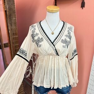 NWT! Boho Embroidered Blouse